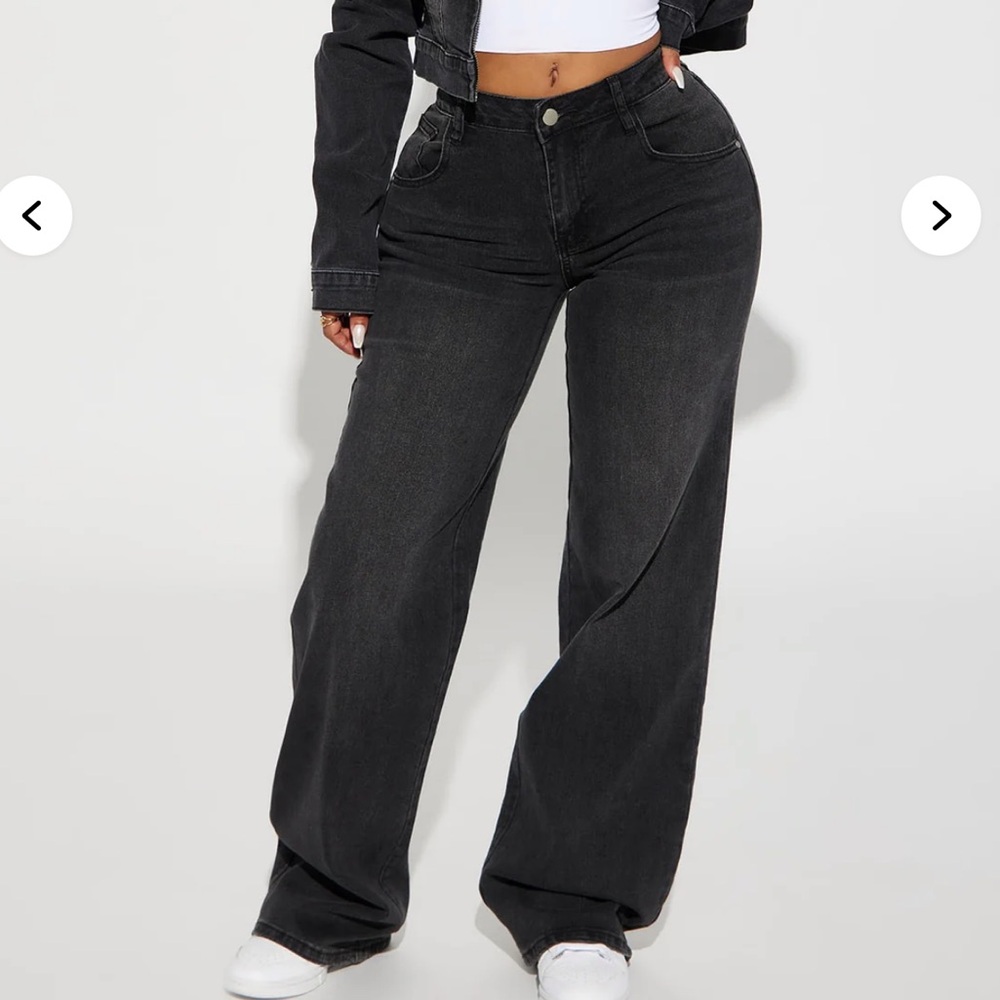 BNWT Fashion Nova - Vita Low Waist Stretch Baggy Jeans